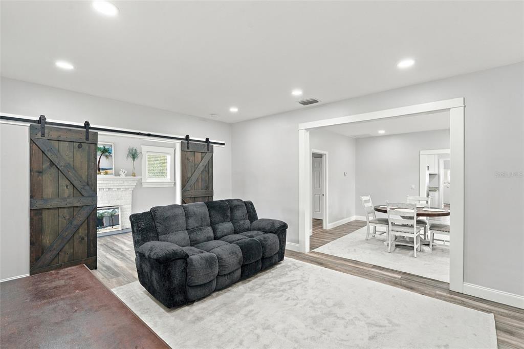 318 N MONROE AVENUE, ARCADIA, FL — photo 3 of 30