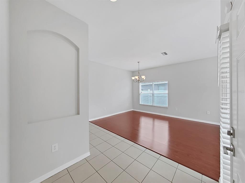 9541 CYPRESS HARBOR DRIVE, GIBSONTON, FL — photo 4 of 30
