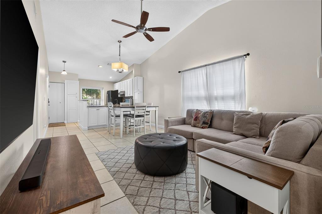 3911 EL CAMINO COURT, LARGO, FL — photo 3 of 20