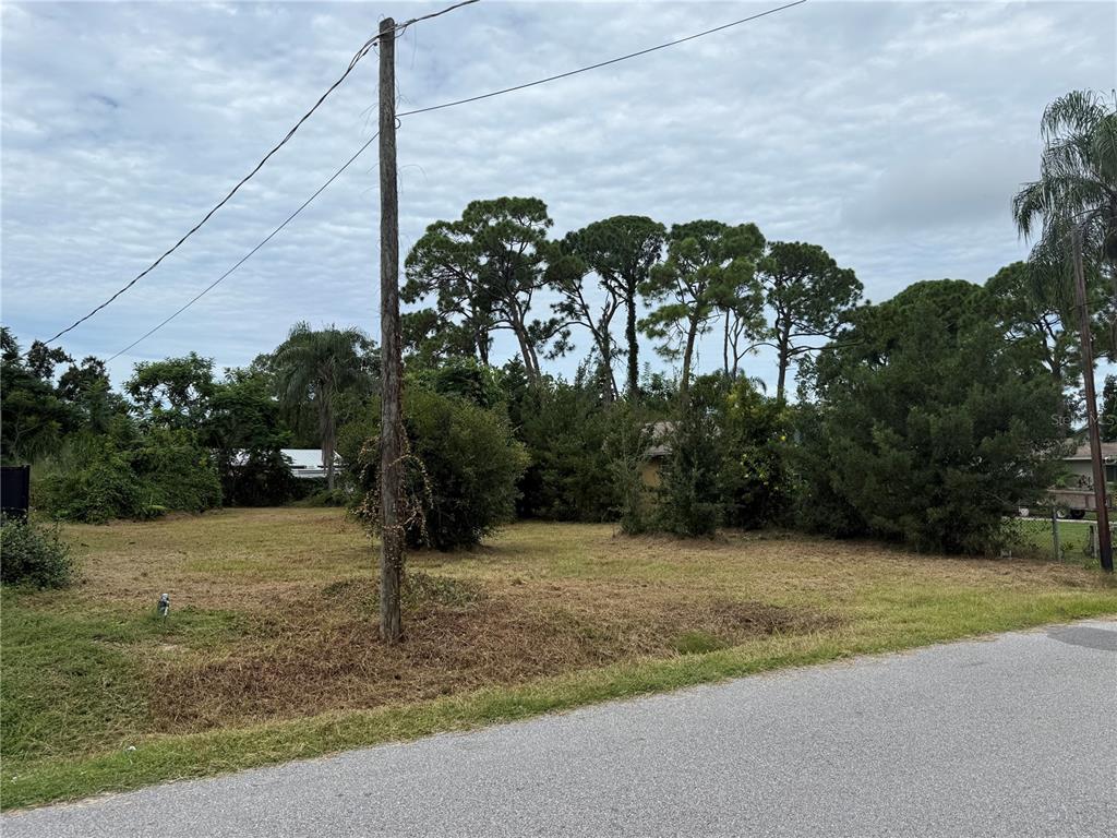MURDOCK AVENUE, SARASOTA, FL — photo 2 of 6