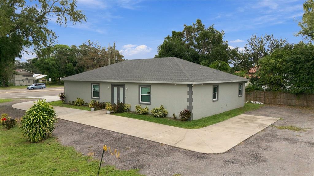 1710 MANATEE AVENUE E, BRADENTON, FL — photo 2 of 21