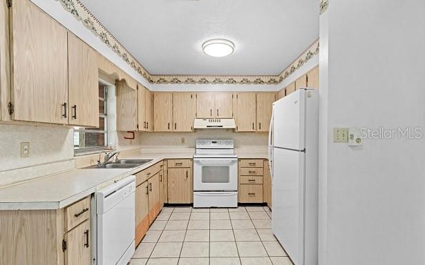 6235 OGBURN STREET, BROOKSVILLE, FL — photo 4 of 31