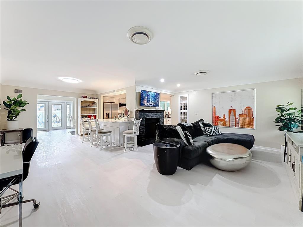 6170 7TH AVENUE N, ST PETERSBURG, FL — photo 4 of 24