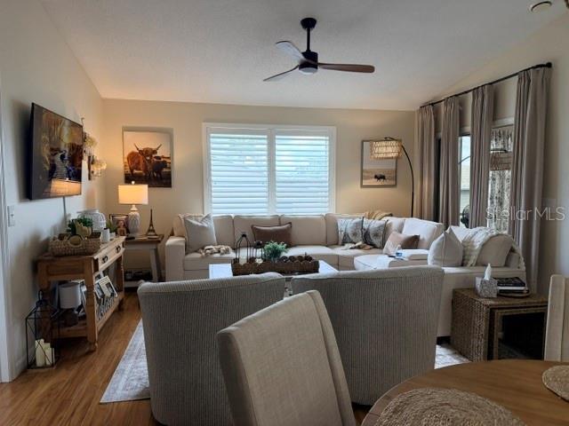 1019 GOLDEN GROVE DRIVE, THE VILLAGES, FL — photo 3 of 8