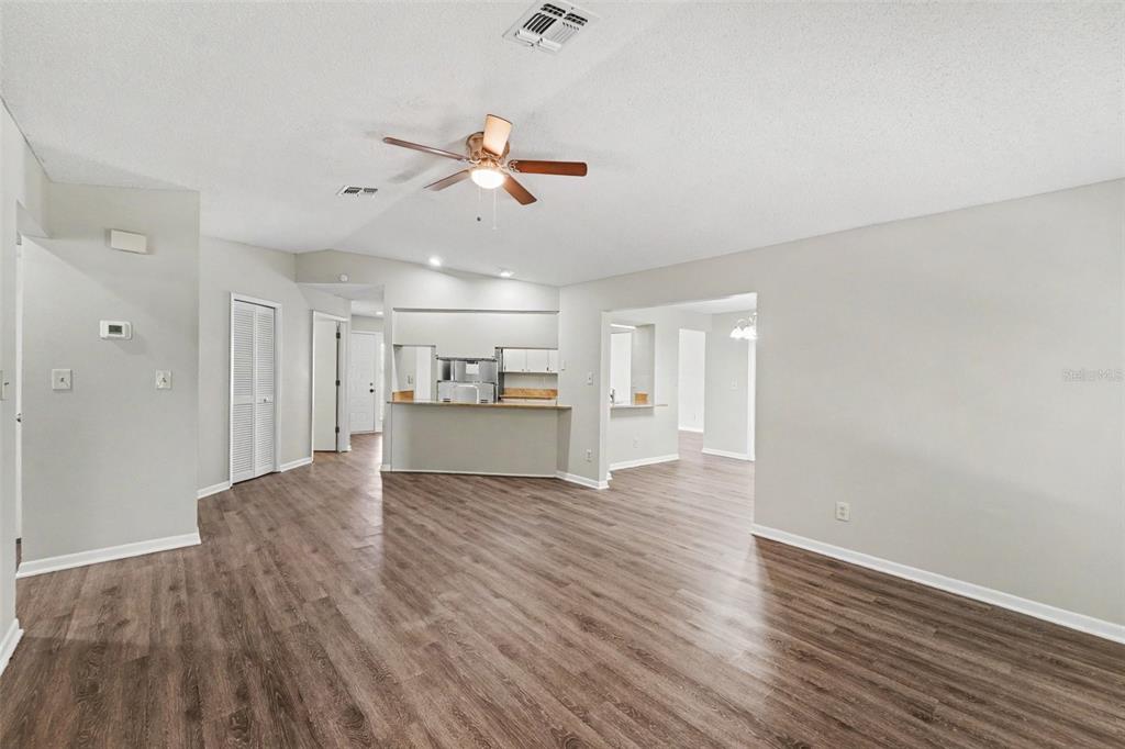 4386 CRAIGDARRAGH AVENUE, SPRING HILL, FL — photo 5 of 15