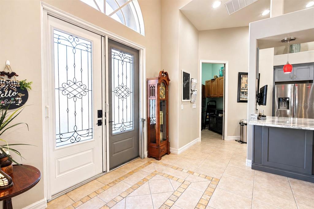8723 S LAKE CIRCLE, FORT MYERS, FL — photo 4 of 30