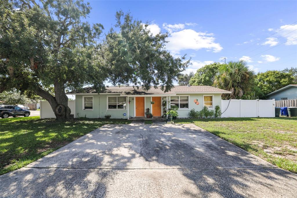 432 DOGWOOD COURT