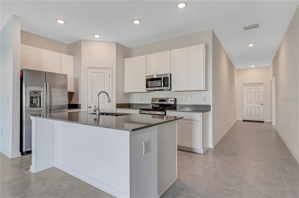 865 CITRUS RESERVE BOULEVARD, DAVENPORT, FL — photo 3 of 22