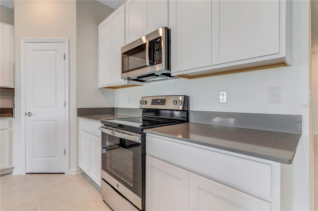 865 CITRUS RESERVE BOULEVARD, DAVENPORT, FL — photo 5 of 22