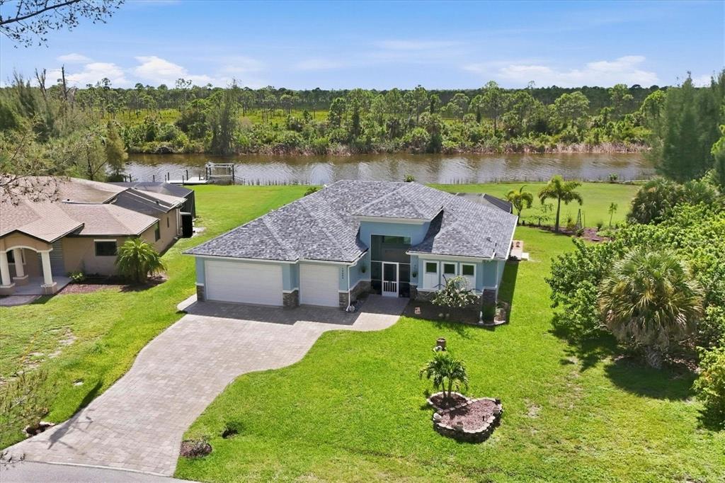 10686 KEARSARGE CIRCLE, PORT CHARLOTTE, FL — photo 4 of 30