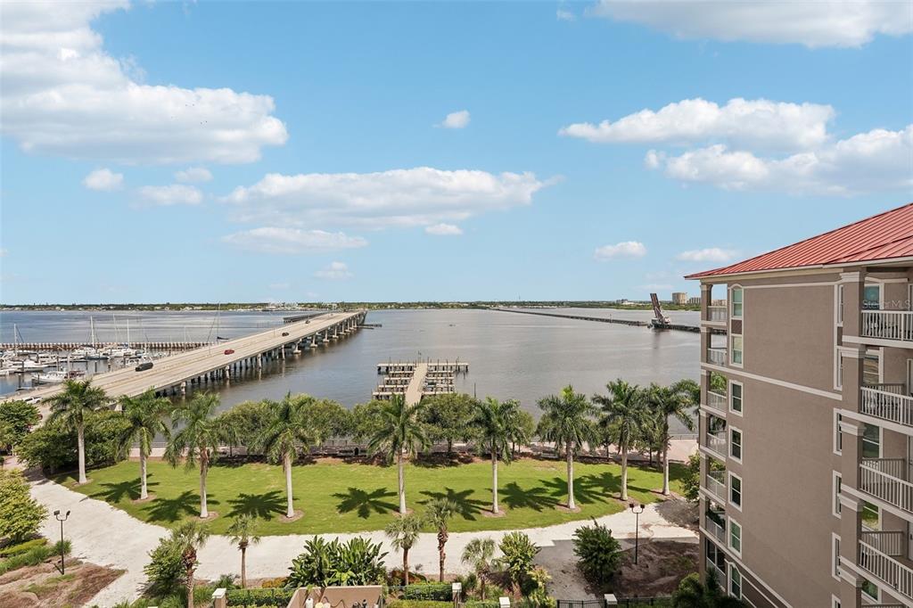 808 3RD AVENUE W UNIT 809, BRADENTON, FL — photo 3 of 30
