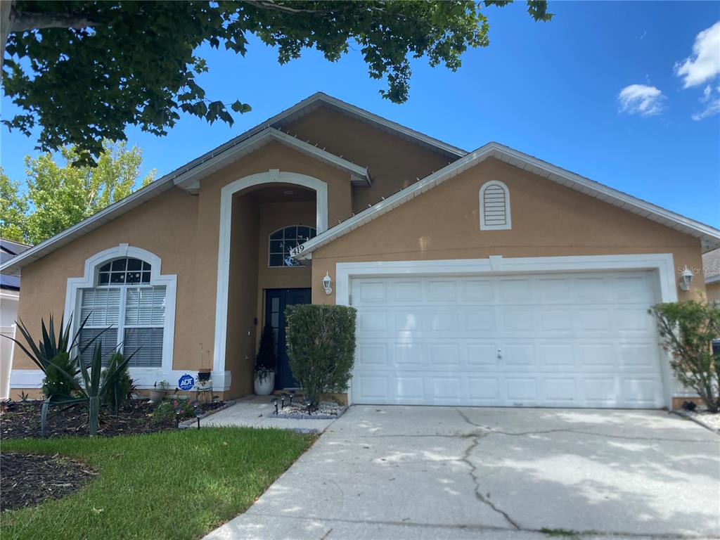 419 BUCKINGHAM CIRCLE