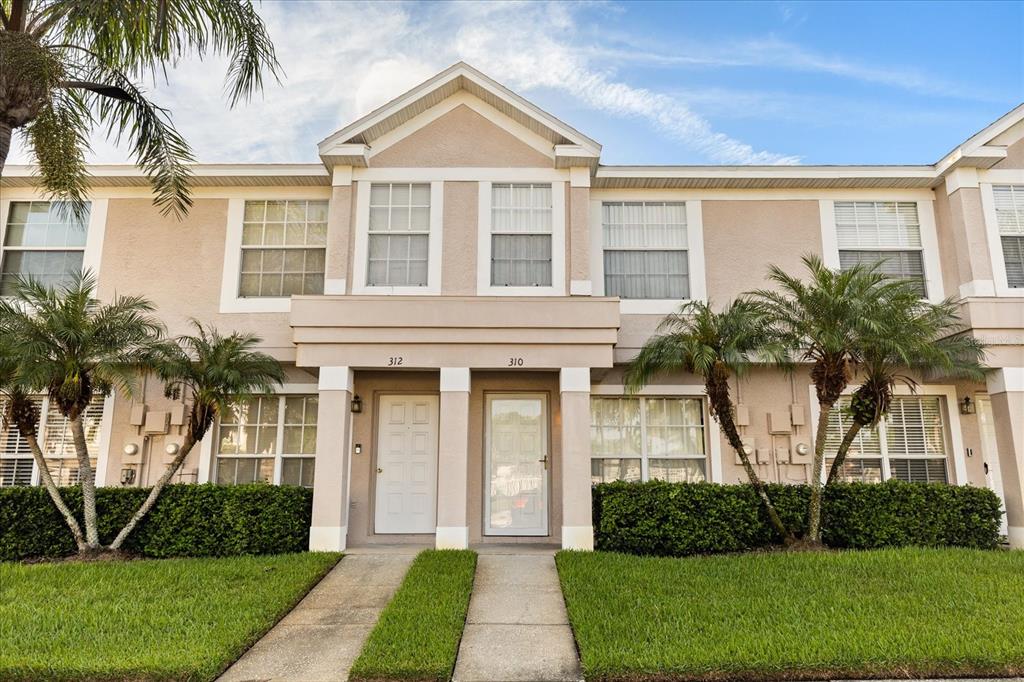 310 KENSINGTON LAKE CIRCLE