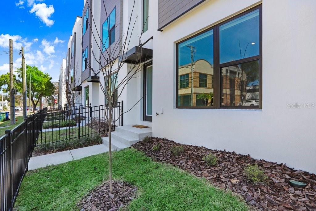 2506 W CLEVELAND STREET UNIT 20, TAMPA, FL — photo 3 of 30