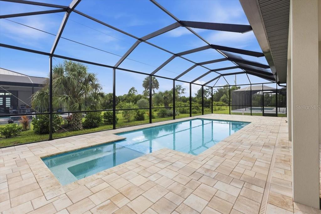 11209 CHALET AVENUE, ENGLEWOOD, FL — photo 4 of 30