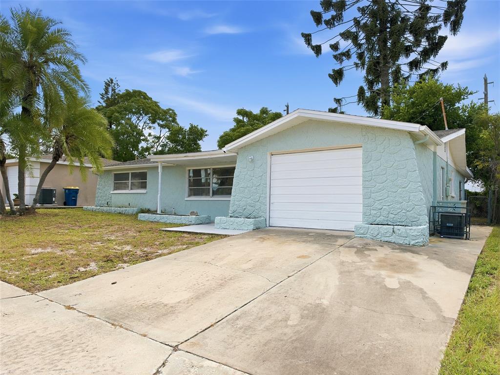 4208 CANTERBERRY DRIVE, HOLIDAY, FL — photo 2 of 30