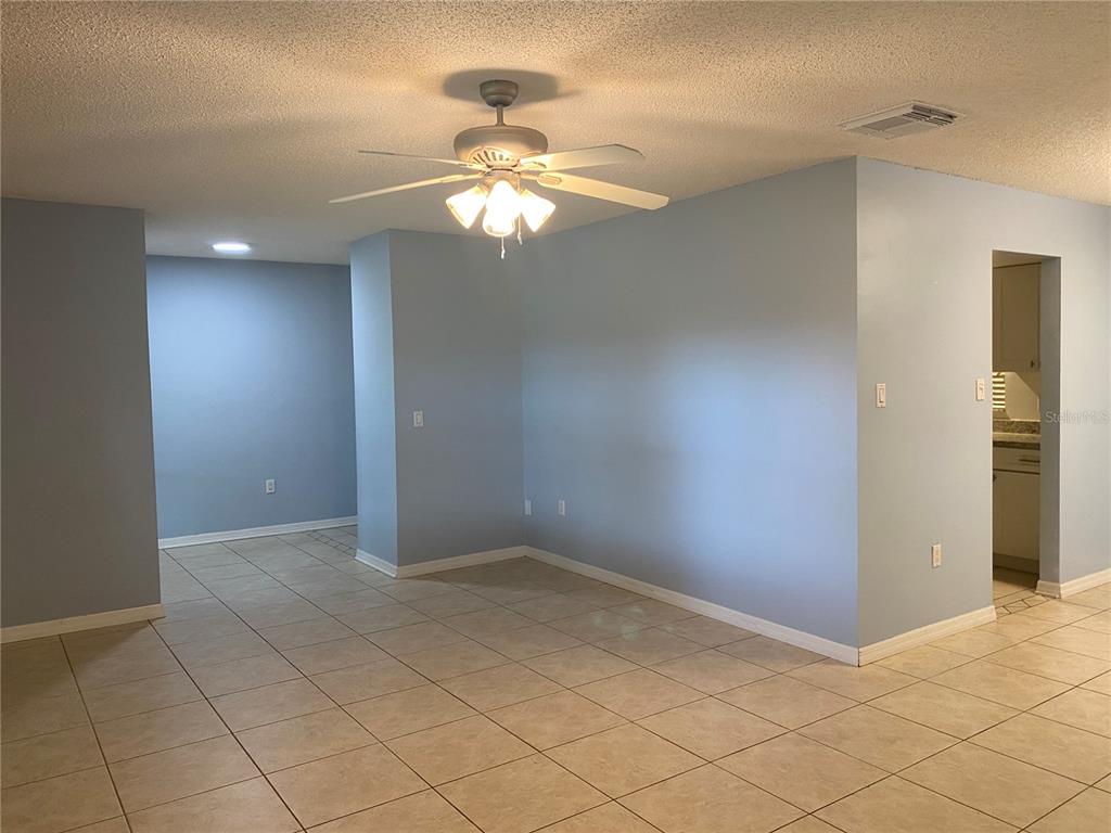 8029 SANDBERRY BOULEVARD, ORLANDO, FL — photo 5 of 29