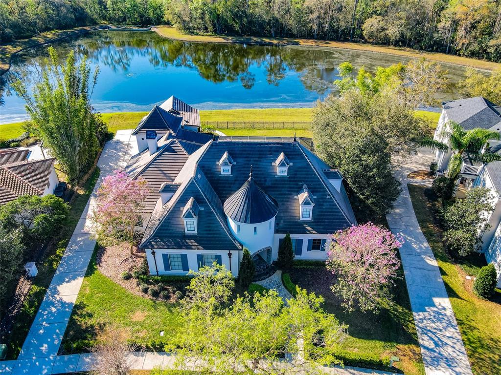 885 SPRING PARK LOOP