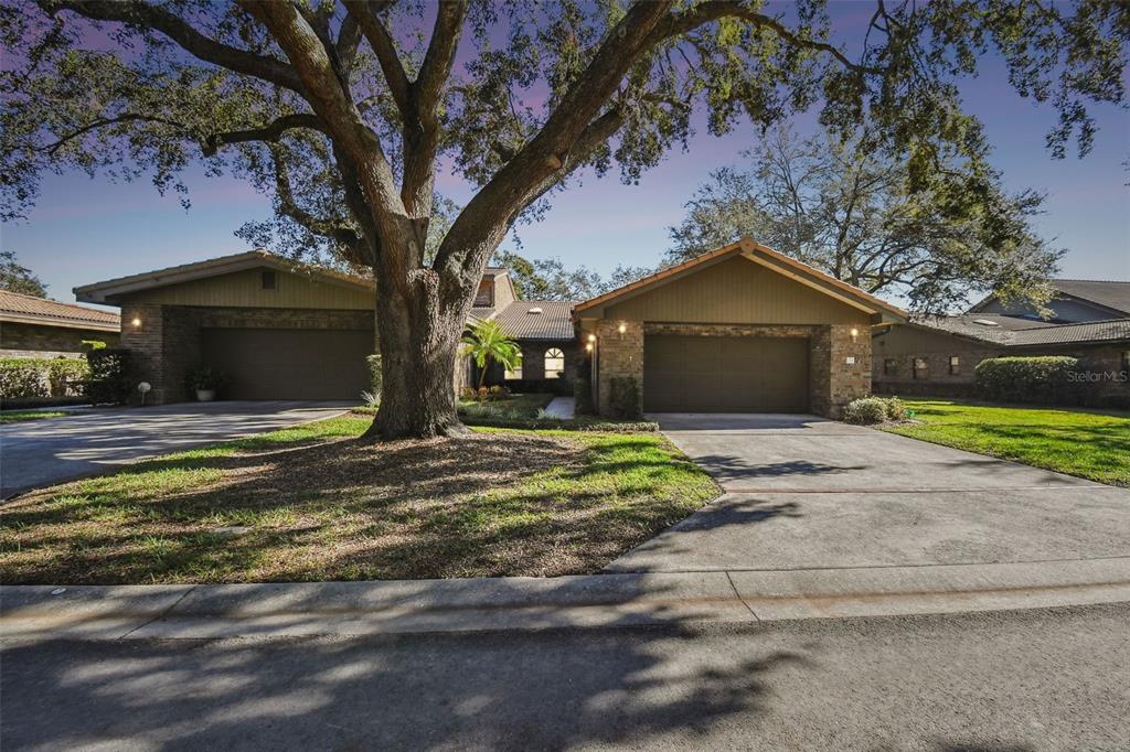 111 WODEN WAY