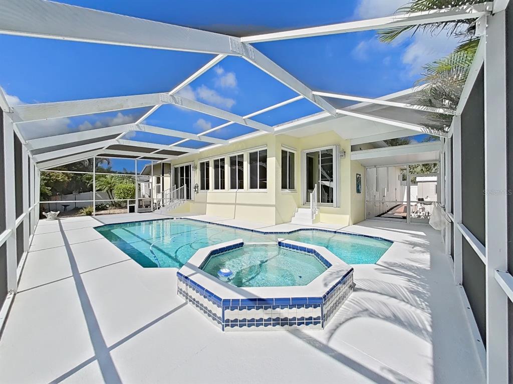 5819 IMPERIAL KEY, TAMPA, FL — photo 2 of 30