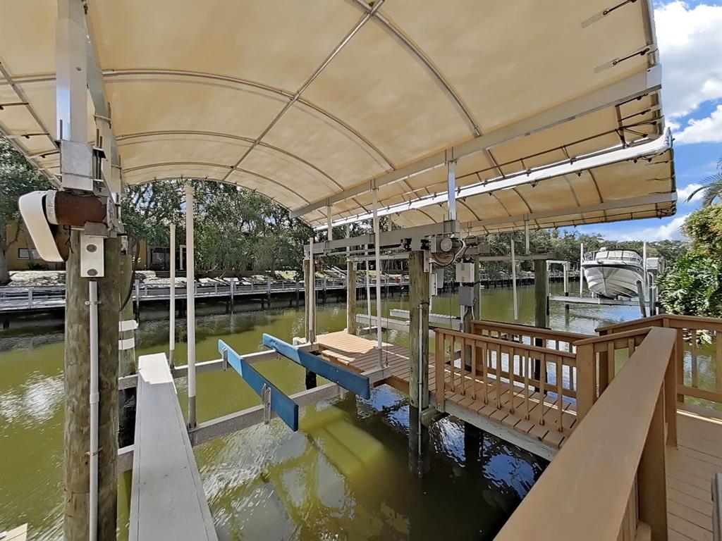 5819 IMPERIAL KEY, TAMPA, FL — photo 3 of 30