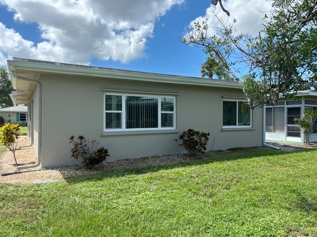 39 STRATHMORE BOULEVARD, SARASOTA, FL — photo 3 of 15