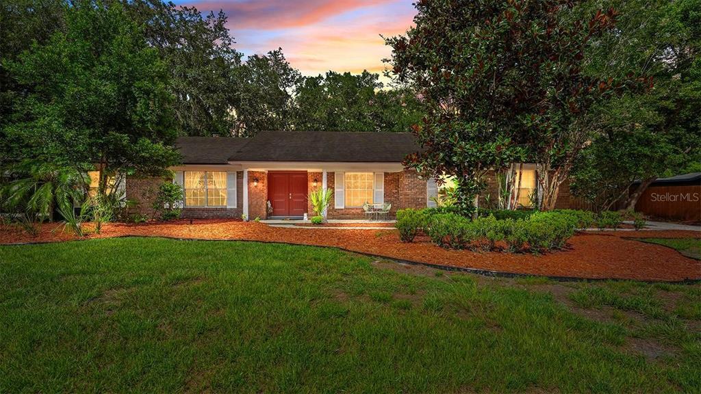 209 ROYAL OAKS CIRCLE