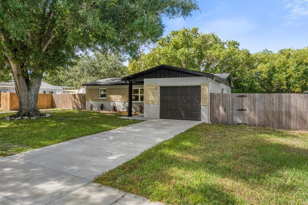 14756 MOCKINGBIRD LANE E, CLEARWATER, FL — photo 3 of 51