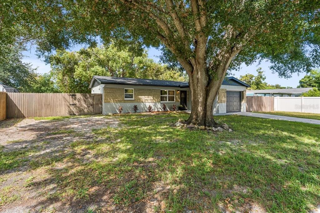 14756 MOCKINGBIRD LANE E, CLEARWATER, FL — photo 4 of 51