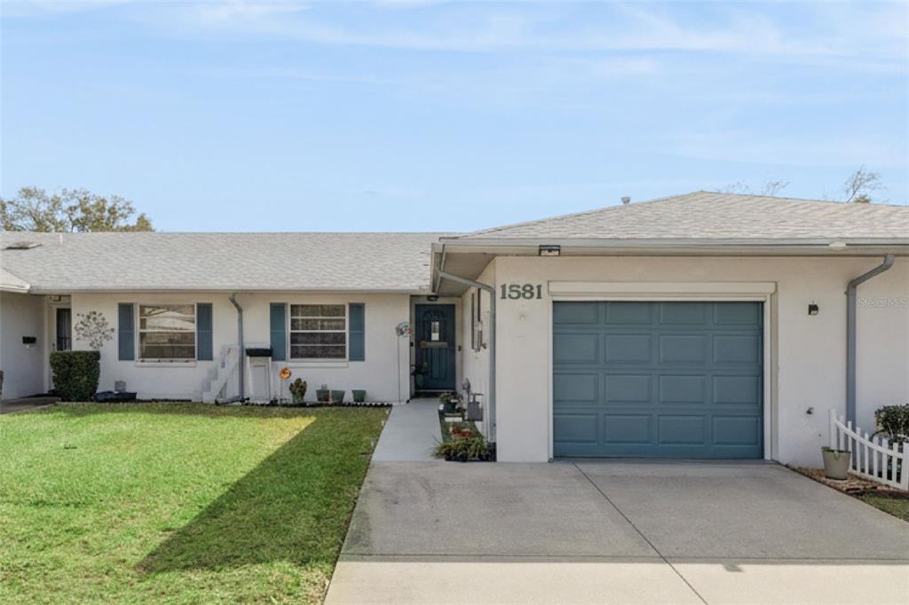 1581 OAKVIEW CIRCLE SE