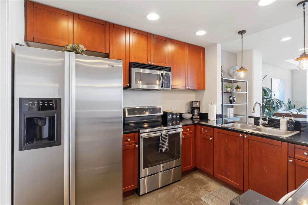 525 E JACKSON STREET UNIT 706, ORLANDO, FL — photo 3 of 29