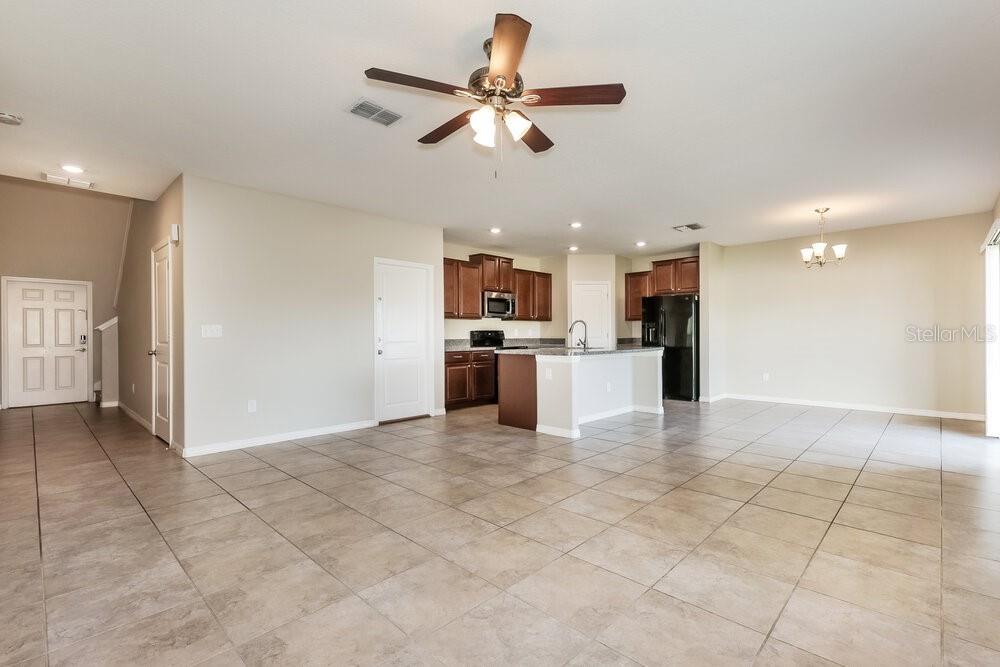 7205 OZELLO TRAIL AVENUE, SUN CITY CENTER, FL — photo 4 of 17