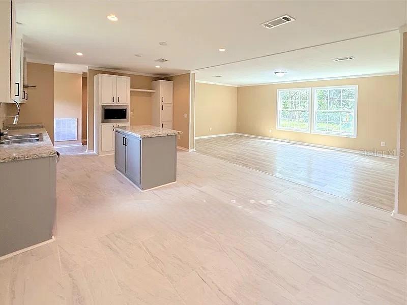 8143 TEXAS STREET, JACKSONVILLE, FL — photo 3 of 22