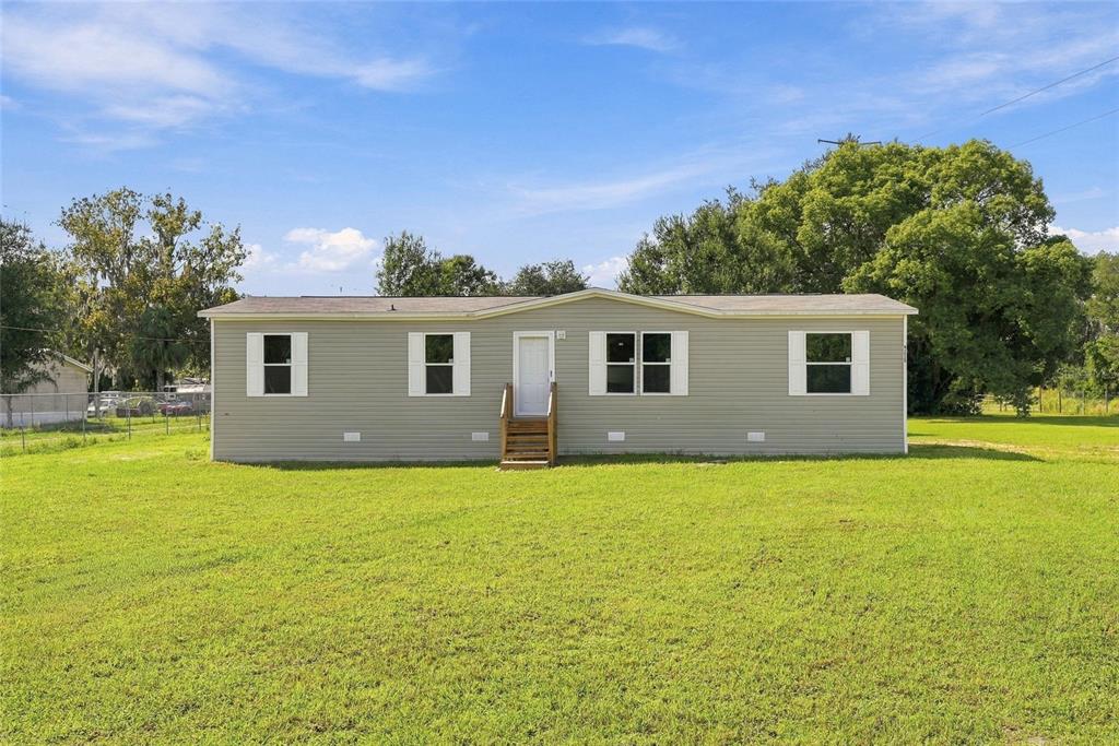 4235 LINDA DRIVE DRIVE, WESLEY CHAPEL, FL — photo 2 of 30
