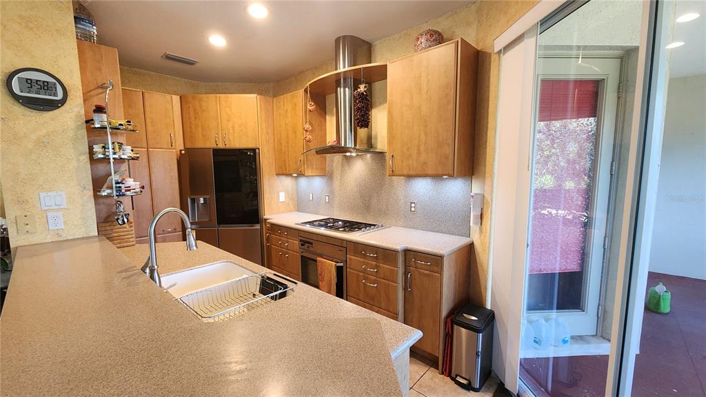 2484 MAGNOLIA CIRCLE, NORTH PORT, FL — photo 3 of 27