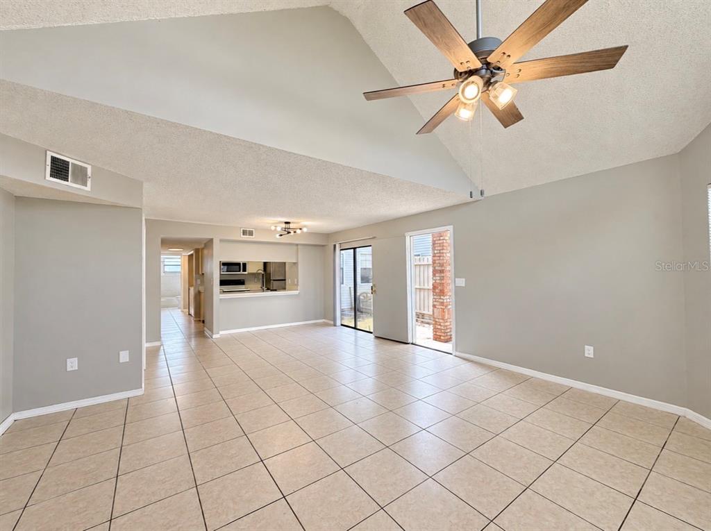 3002 RIO GRANDE TRAIL UNIT 3002, KISSIMMEE, FL — photo 3 of 23