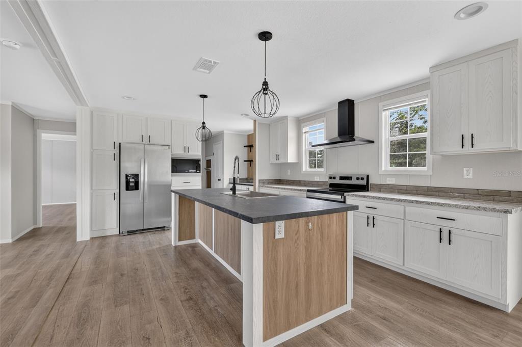 16636 SW 57TH STREET, OCALA, FL — photo 3 of 24