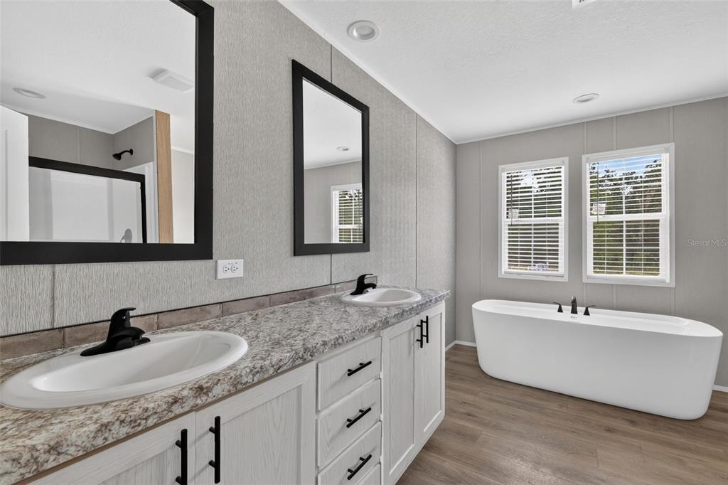 16636 SW 57TH STREET, OCALA, FL — photo 4 of 24