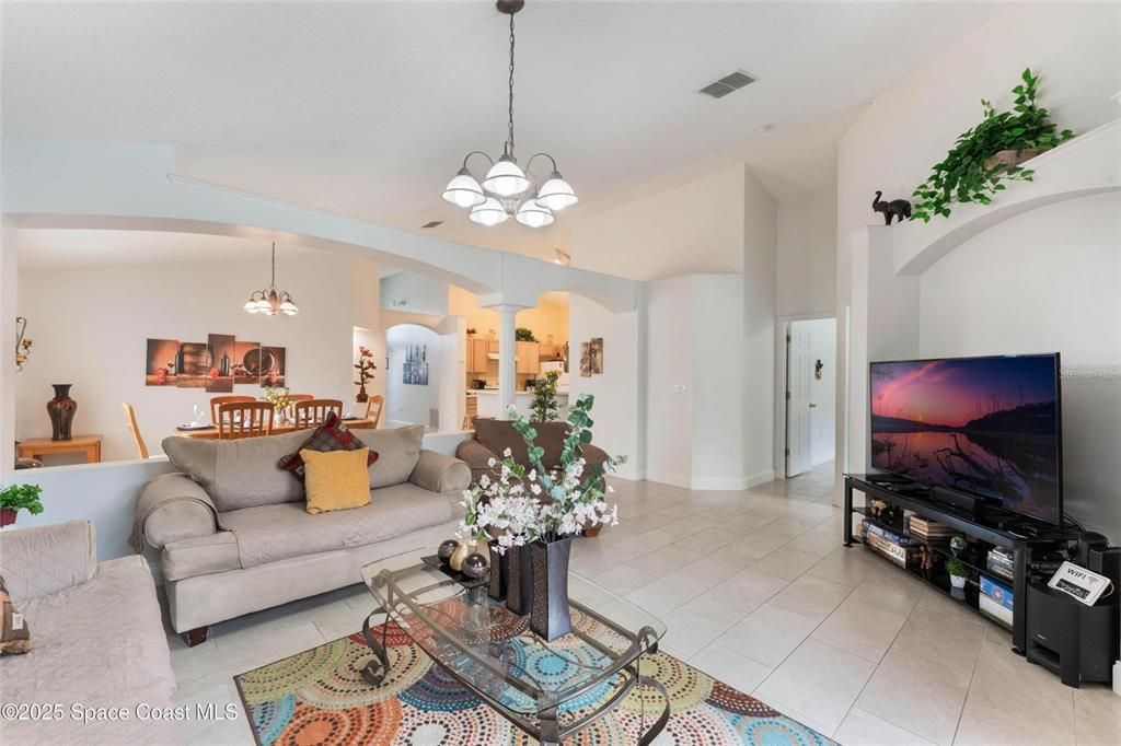 4632 EAGLE PEAK DRIVE, KISSIMMEE, FL — photo 4 of 22