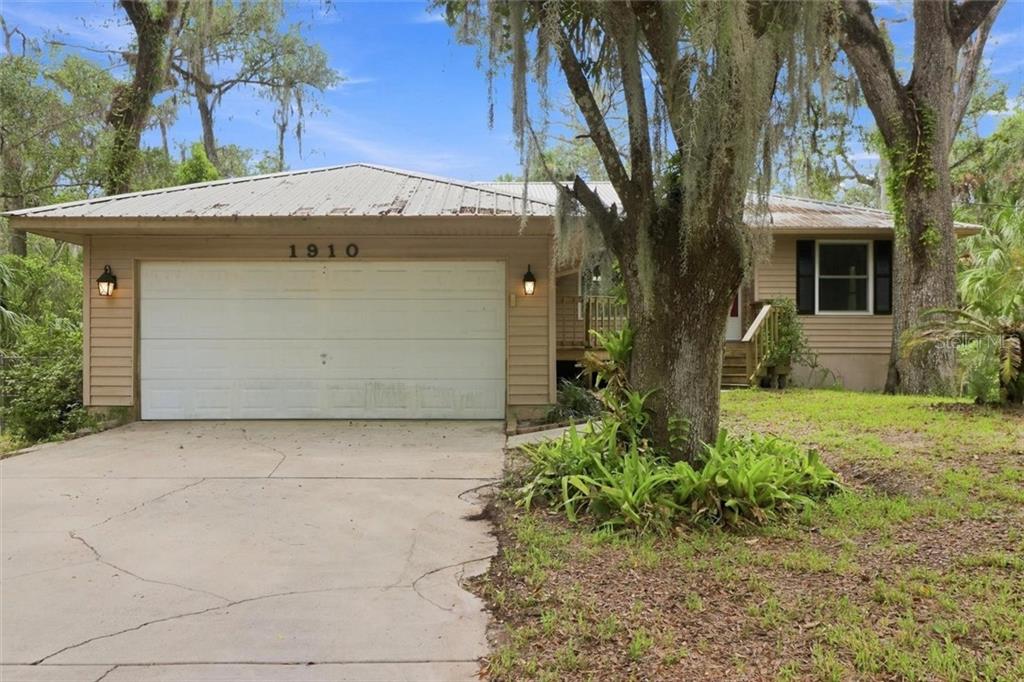 1910 NW 15th COURT