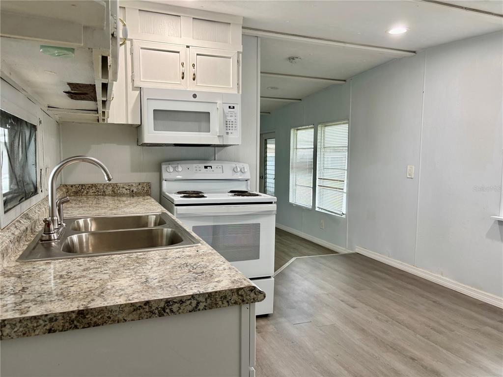 5316 53RD AVENUE E UNIT C21, BRADENTON, FL — photo 5 of 19