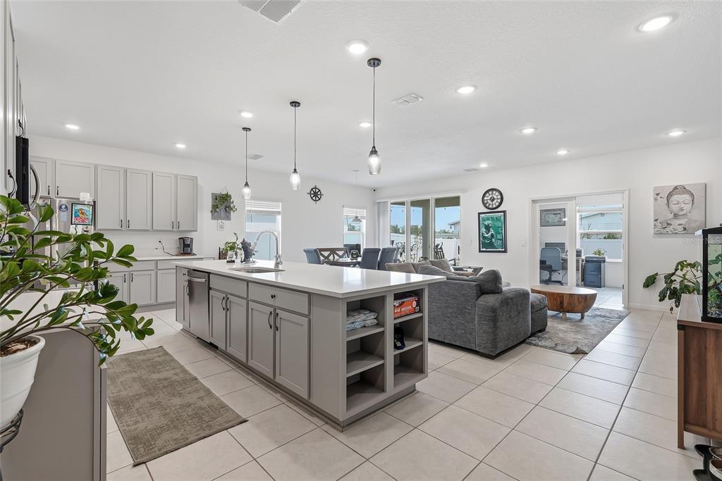 1901 EVERSON STREET, BRADENTON, FL — photo 4 of 21