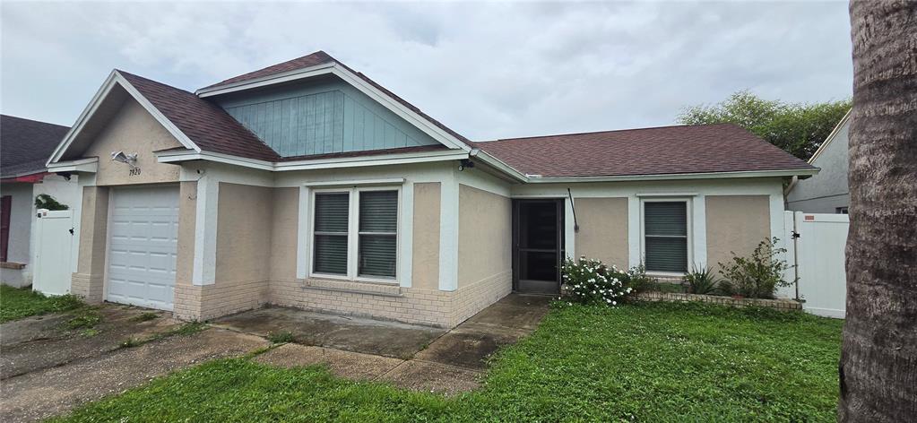 7920 GEORGE WASHINGTON LANE, TAMPA, FL — photo 2 of 28