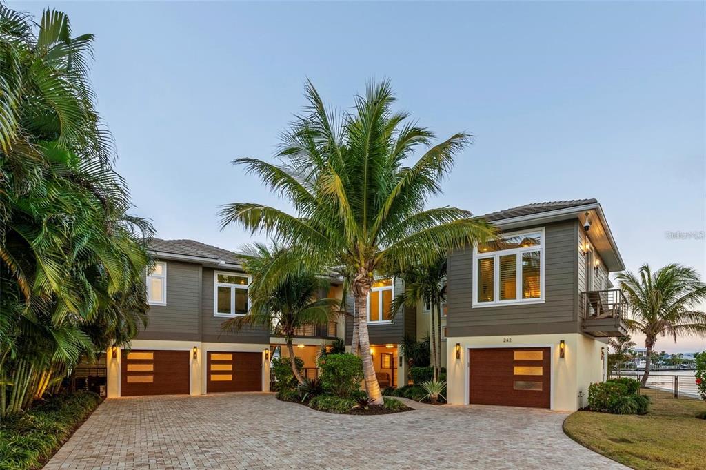 242 OAK AVENUE, ANNA MARIA, FL — photo 2 of 30