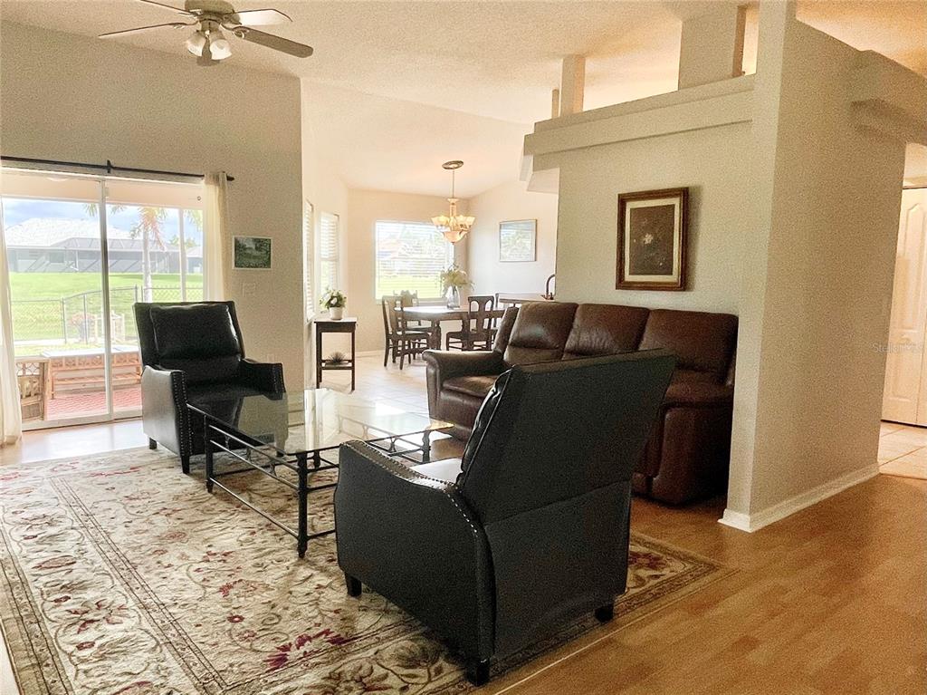511 ROTONDA CIRCLE, ROTONDA WEST, FL — photo 4 of 30
