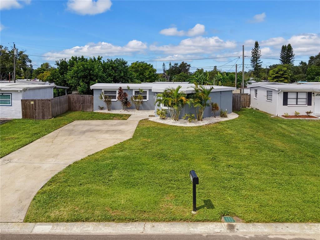 9218 86TH STREET N, SEMINOLE, FL — photo 3 of 30