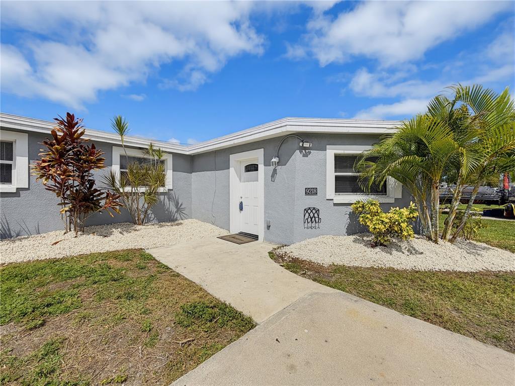 9218 86TH STREET N, SEMINOLE, FL — photo 5 of 30
