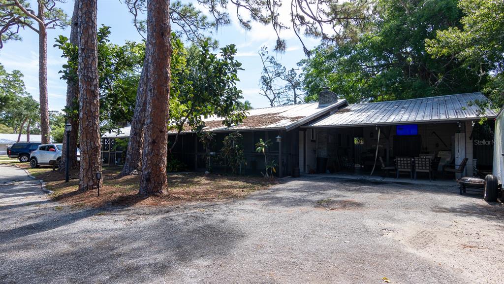 2110 PALM TERRACE