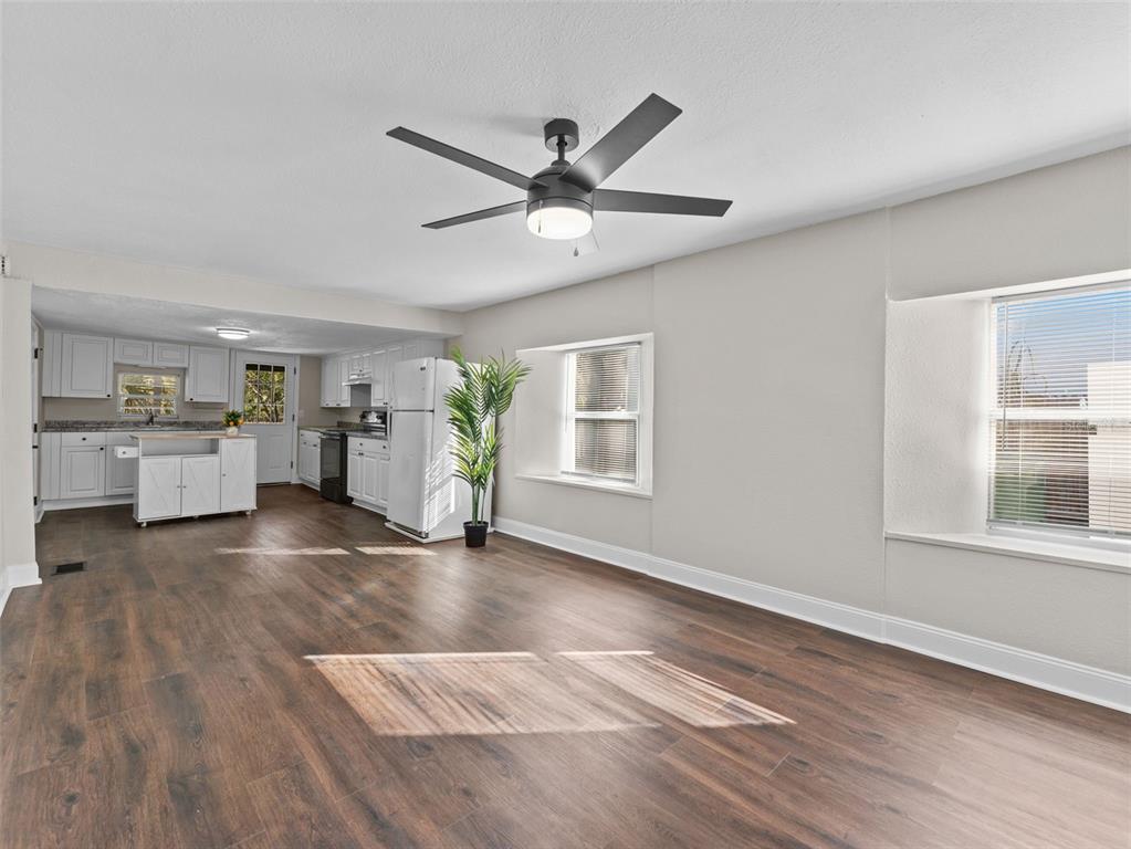 3622 E MOHAWK AVENUE, TAMPA, FL — photo 3 of 19