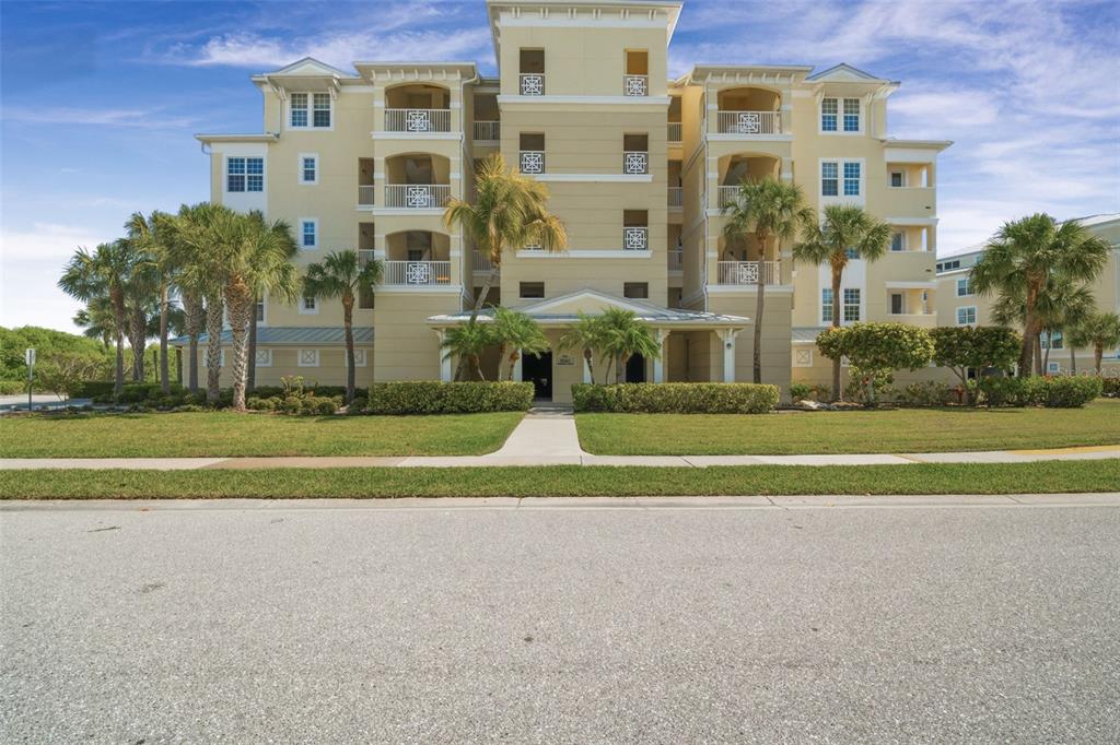 8561 AMBERJACK CIRCLE UNIT 302